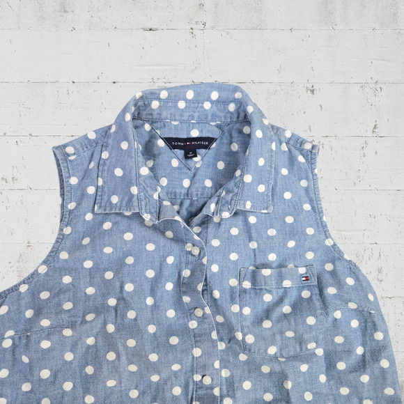 Tommy Hilfiger Light Wash Polka Dot Chambray Denim Womens Blouse Size Medium - Picture 3 of 7